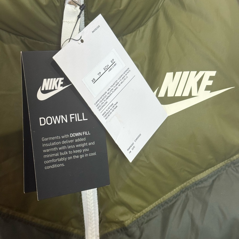 Nike Sportswear Windrunner Reversible Down Fill Vest | XS - Picture 3 of 11